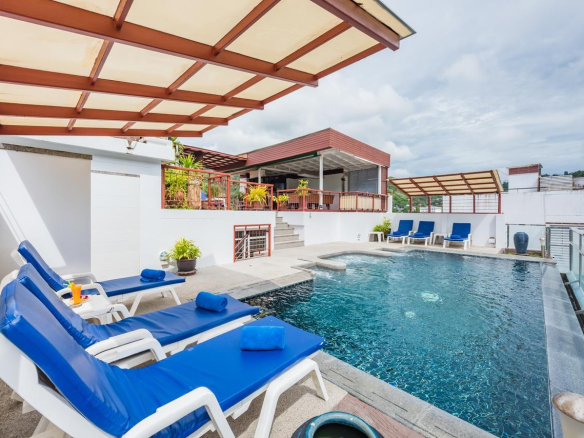 Hôtel de 21 chambres à vendre à Kata, Phuket