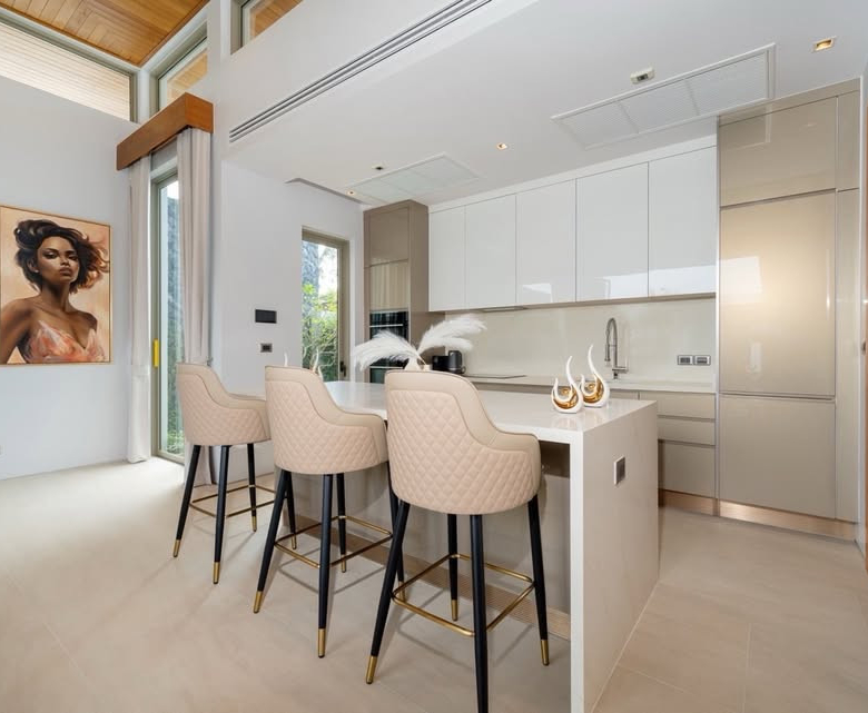 Villa neuve de 4 chambres avec piscine à vendre à Botanica Foresta II Phuket