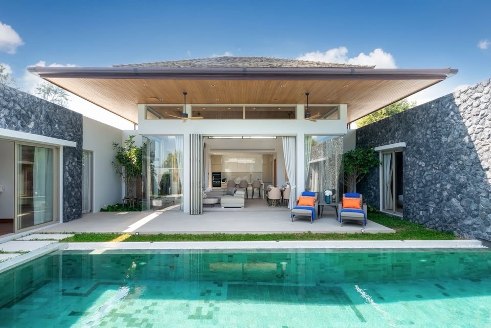 Villa neuve de 4 chambres avec piscine à vendre à Botanica Foresta II Phuket