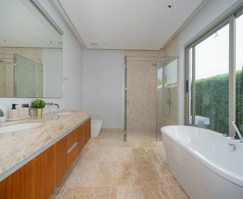 Villa neuve de 4 chambres avec piscine à vendre à Botanica Foresta II Phuket