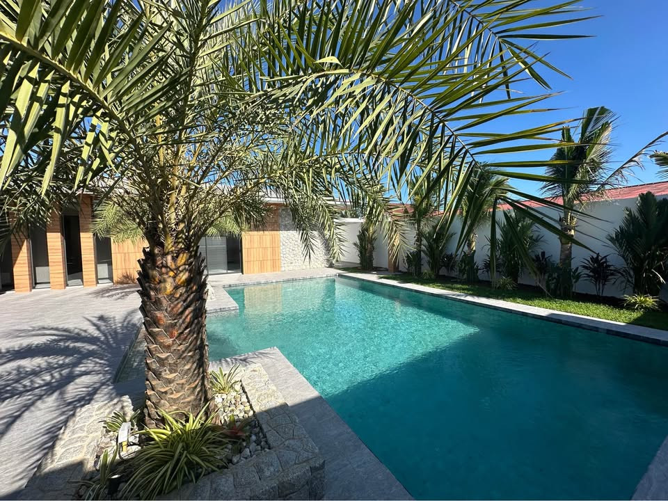 Villa avec piscine de 4 chambres à vendre à Rawai, Phuket