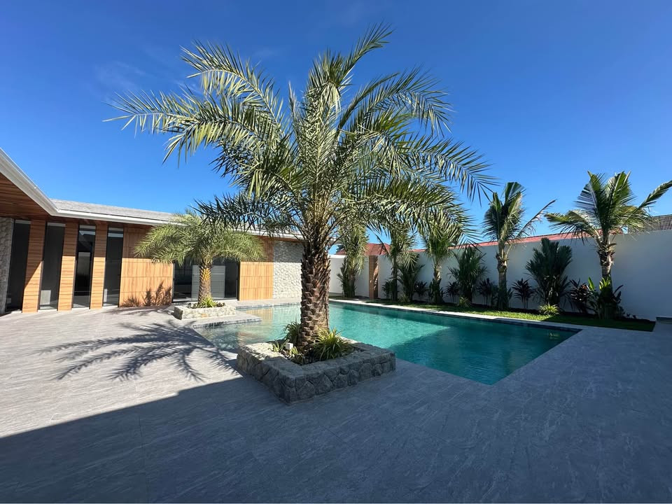 Villa avec piscine de 4 chambres à vendre à Rawai, Phuket