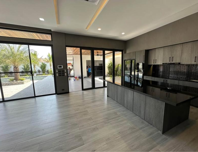 Villa avec piscine de 4 chambres à vendre à Rawai, Phuket