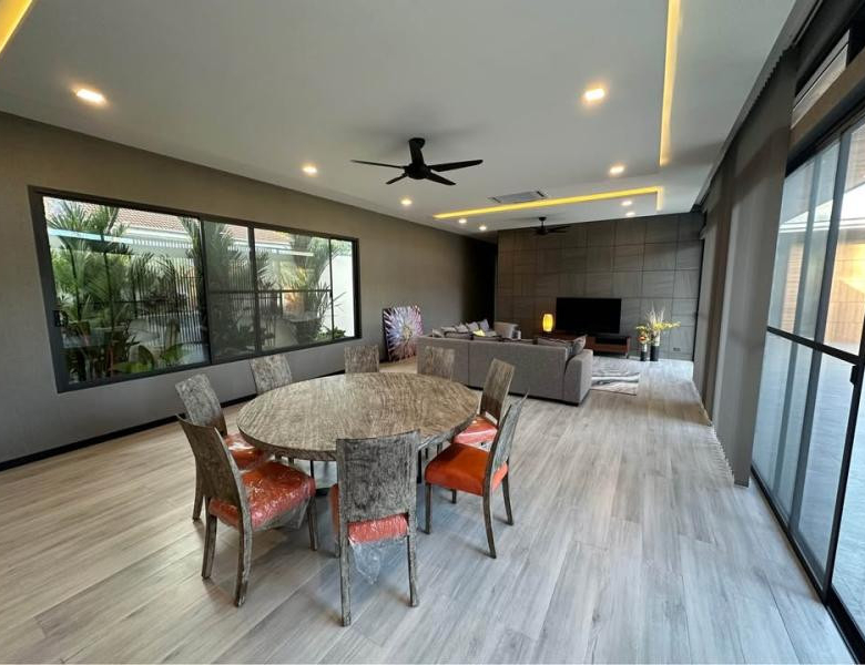 Villa avec piscine de 4 chambres à vendre à Rawai, Phuket
