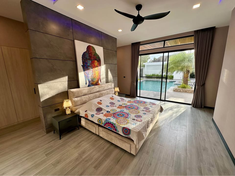Villa avec piscine de 4 chambres à vendre à Rawai, Phuket