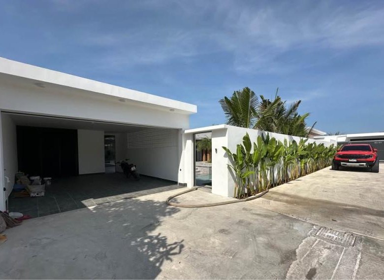 Villa avec piscine de 4 chambres à vendre à Rawai, Phuket