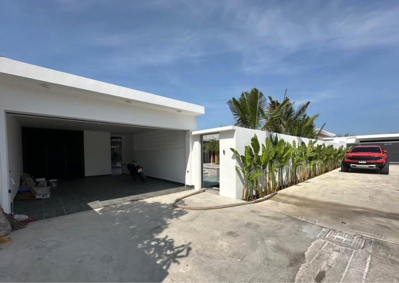 Villa avec piscine de 4 chambres à vendre à Rawai, Phuket