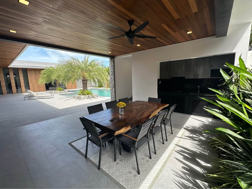 Villa avec piscine de 4 chambres à vendre à Rawai, Phuket