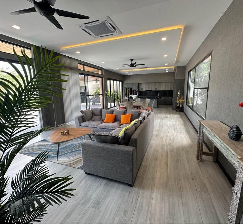 Villa avec piscine de 4 chambres à vendre à Rawai, Phuket
