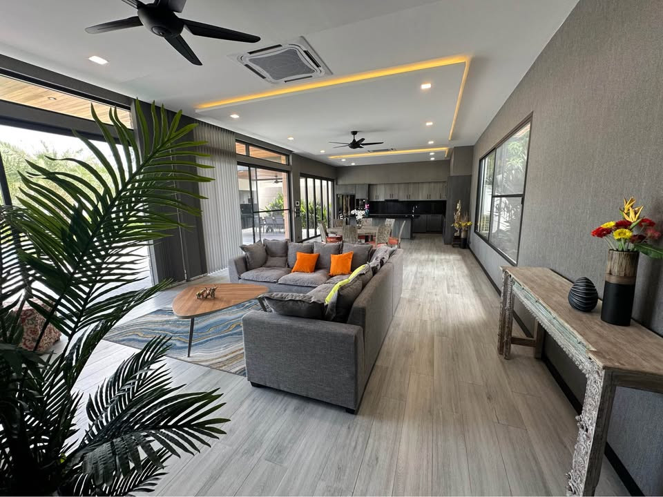 Villa avec piscine de 4 chambres à vendre à Rawai, Phuket