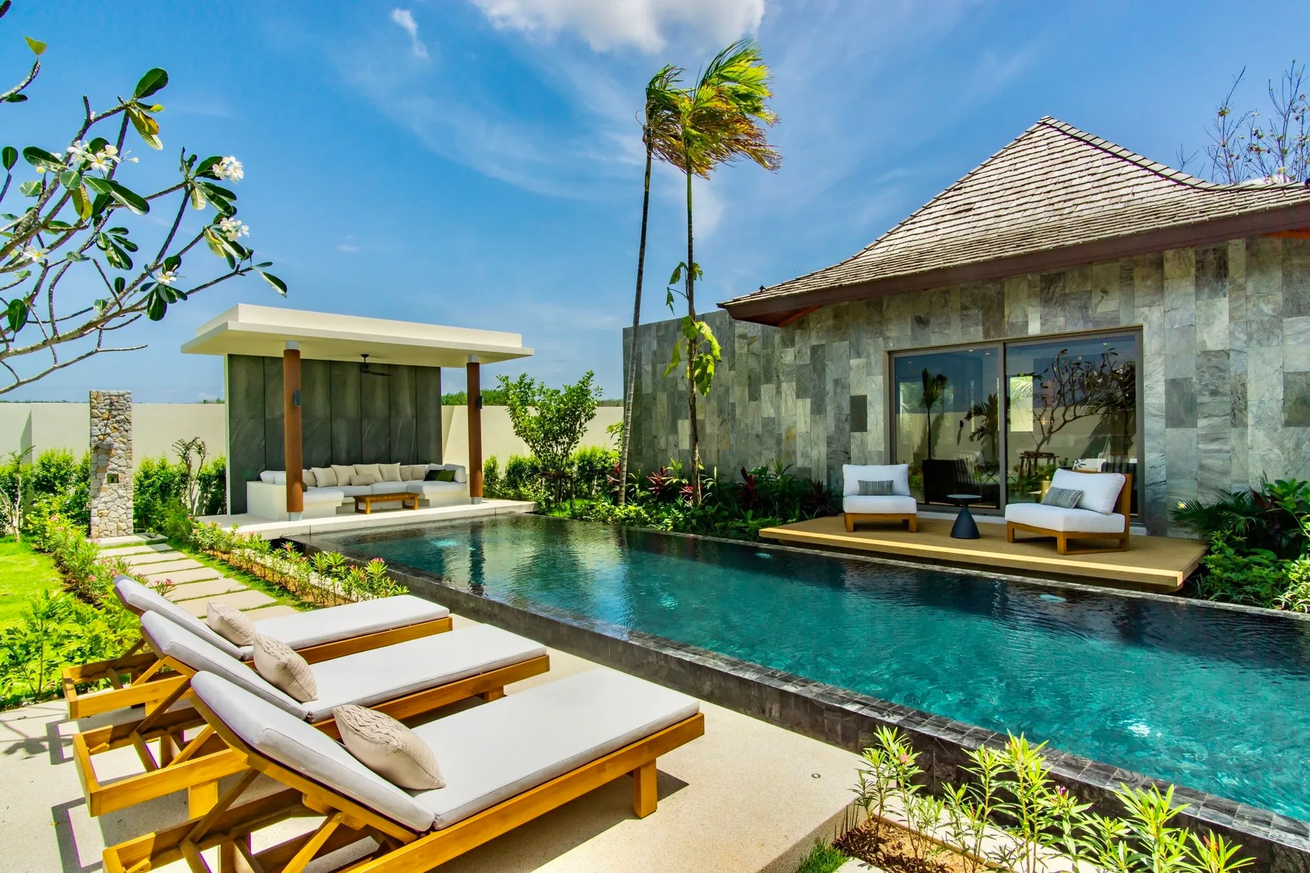 Villa de 4 chambres à vendre près de la plage de Layan, dans le complexe Garden Atlas Phase 2