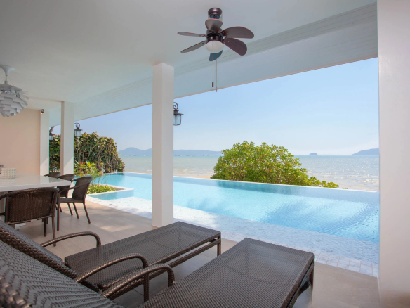 Villa en bord de mer à louer à Rawai, Fisherman Way Beach Villa