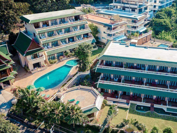 Hôtel à vendre à Patong, Phuket, avec vue panoramique sur la mer.