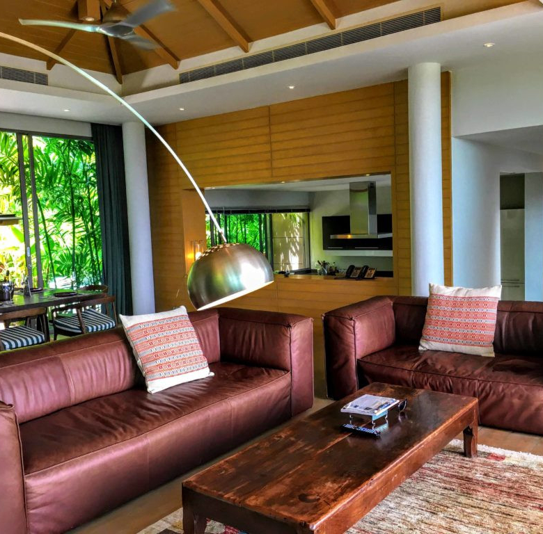 Villa de 4 chambres avec vue sur mer à vendre à Layan Phuket, dans le complexe La Colline