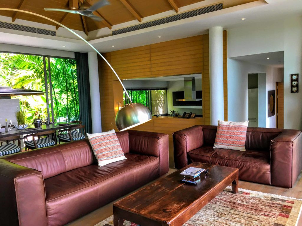 Villa de 4 chambres avec vue sur mer à vendre à Layan Phuket, dans le complexe La Colline
