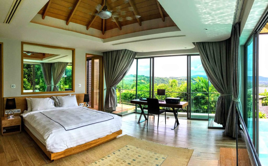 Villa de 4 chambres avec vue sur mer à vendre à Layan Phuket, dans le complexe La Colline