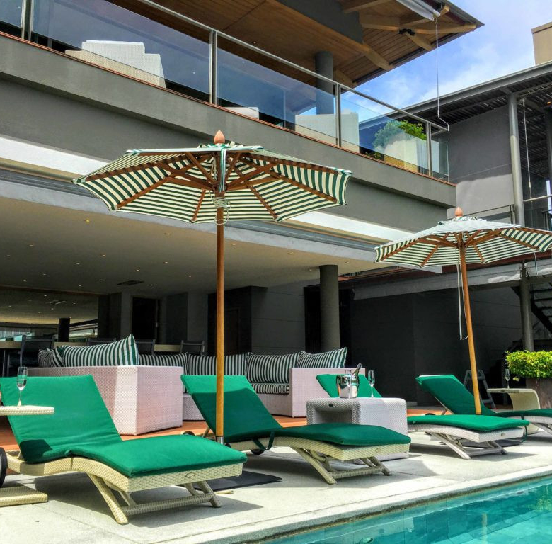 Villa de 4 chambres avec vue sur mer à vendre à Layan Phuket, dans le complexe La Colline