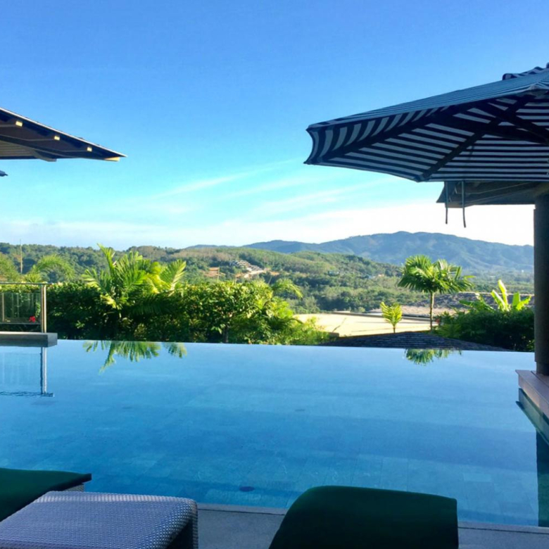 Villa de 4 chambres avec vue sur mer à vendre à Layan Phuket, dans le complexe La Colline