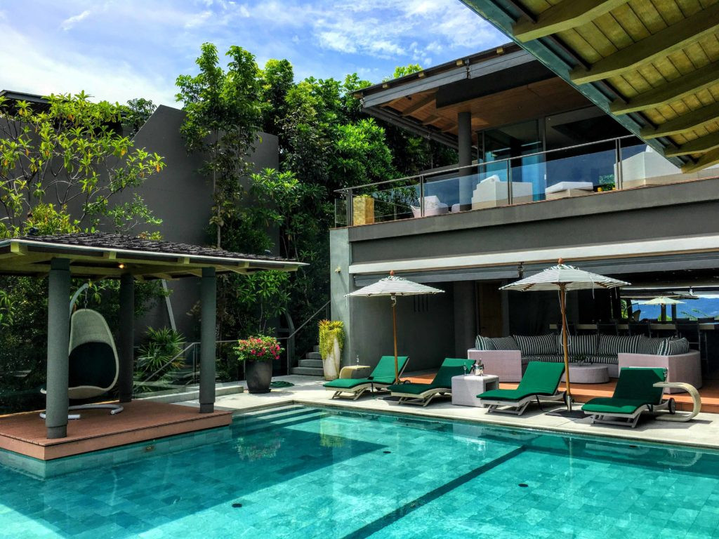 Villa de 4 chambres avec vue sur mer à vendre à Layan Phuket, dans le complexe La Colline