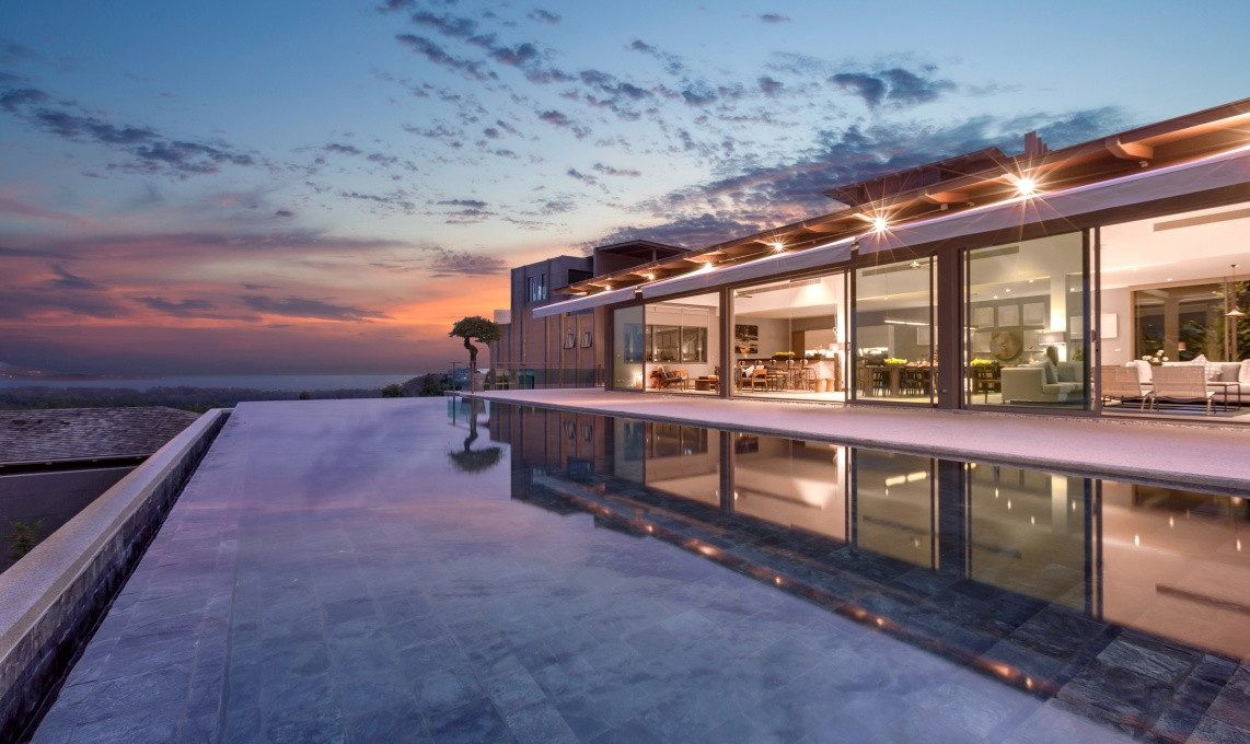 Propriété privée de 18 chambres avec vue sur mer à vendre à Layan, Phuket