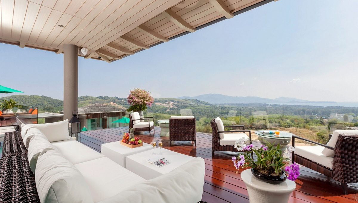 Propriété privée de 18 chambres avec vue sur mer à vendre à Layan, Phuket