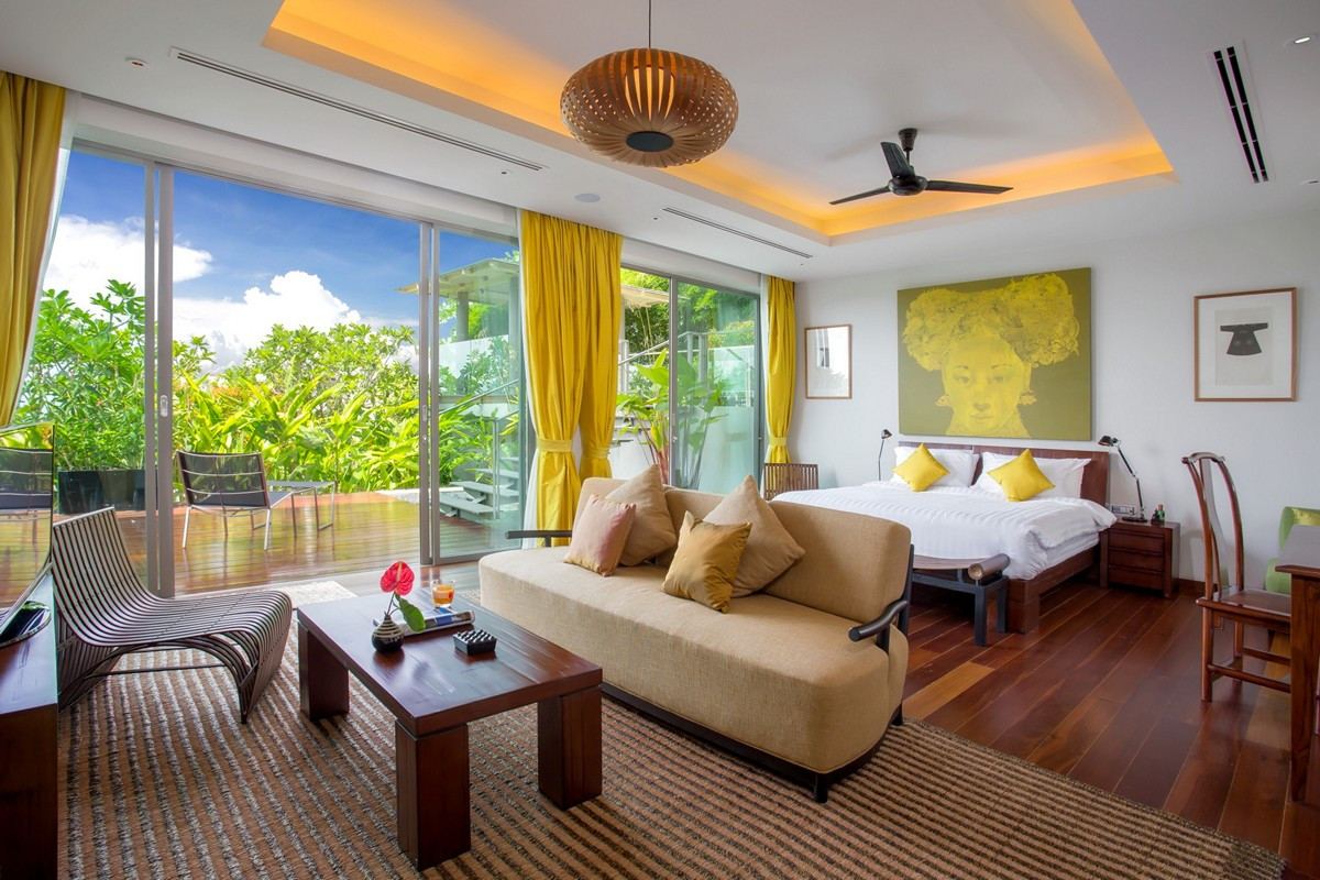 Propriété privée de 18 chambres avec vue sur mer à vendre à Layan, Phuket