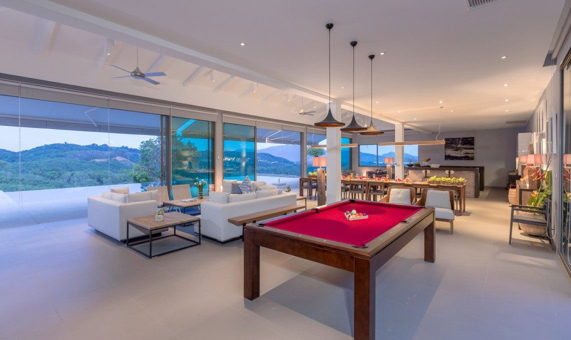 Propriété privée de 18 chambres avec vue sur mer à vendre à Layan, Phuket