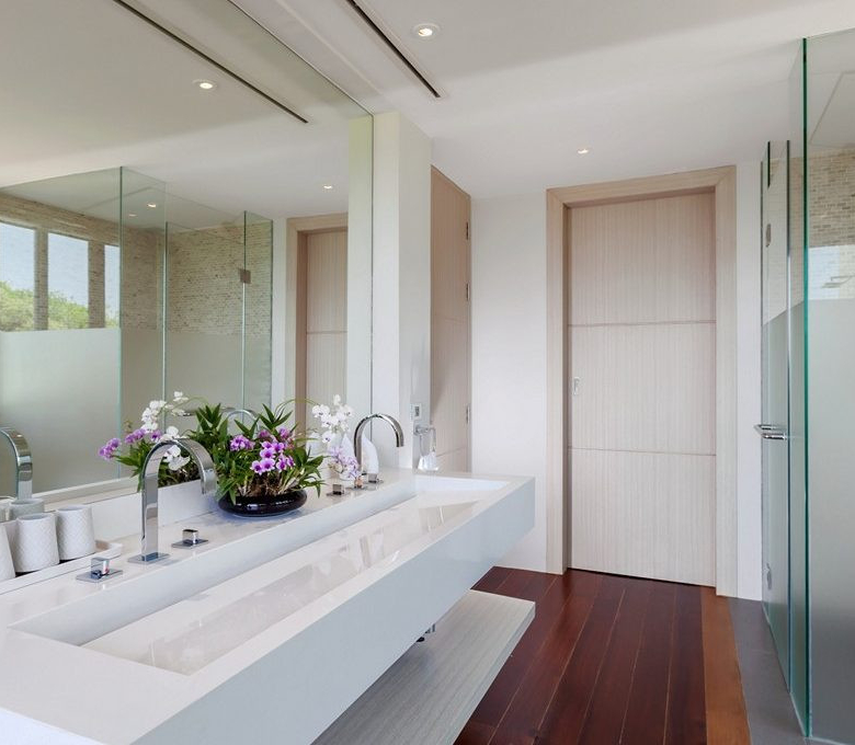 Propriété privée de 18 chambres avec vue sur mer à vendre à Layan, Phuket