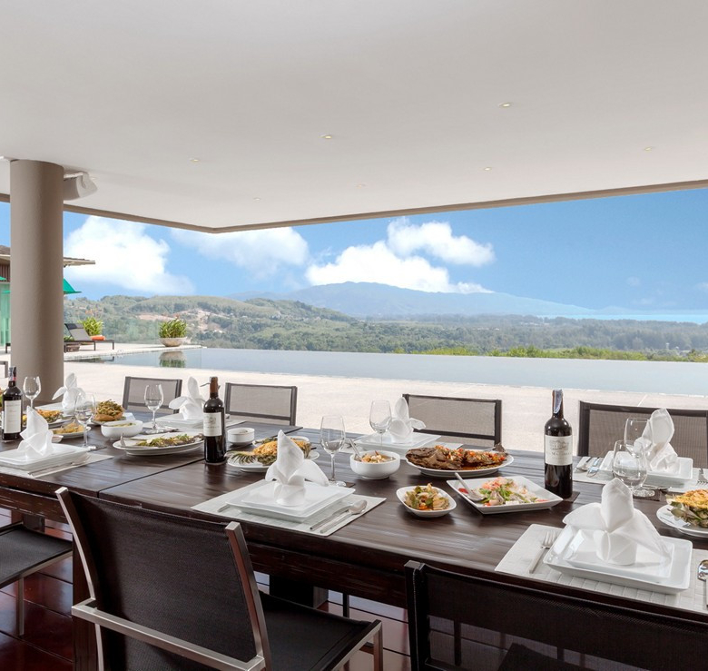 Propriété privée de 18 chambres avec vue sur mer à vendre à Layan, Phuket