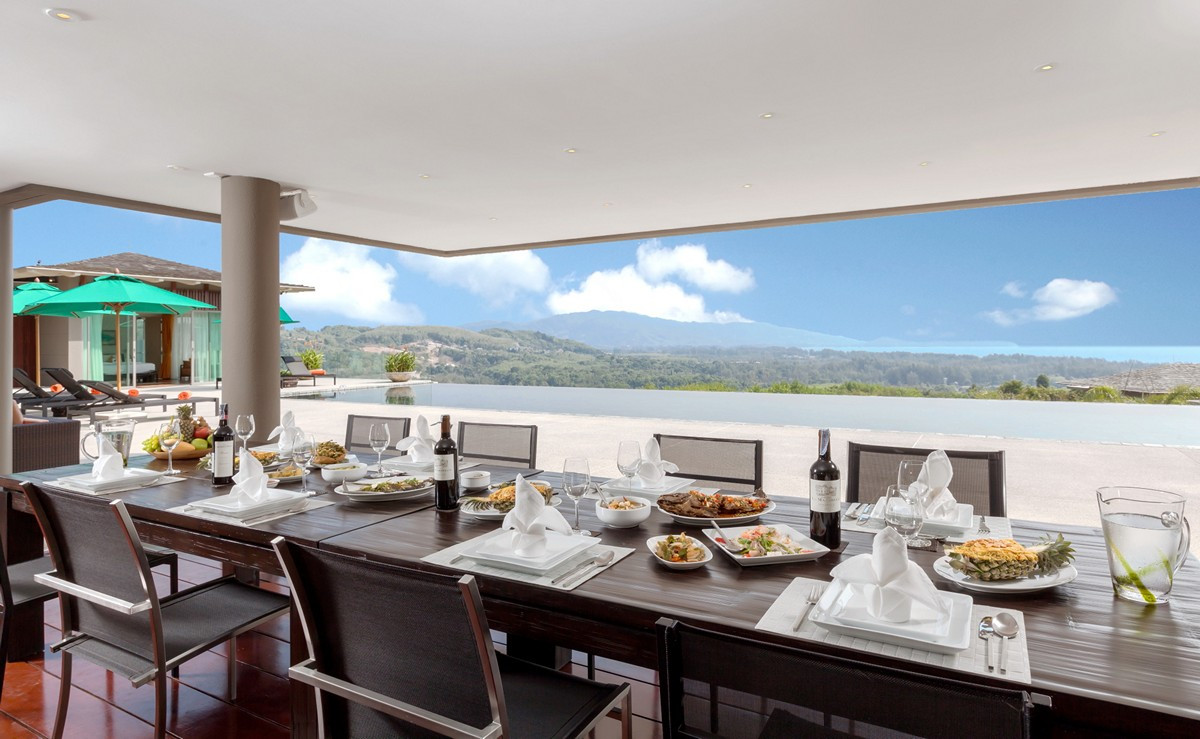 Propriété privée de 18 chambres avec vue sur mer à vendre à Layan, Phuket