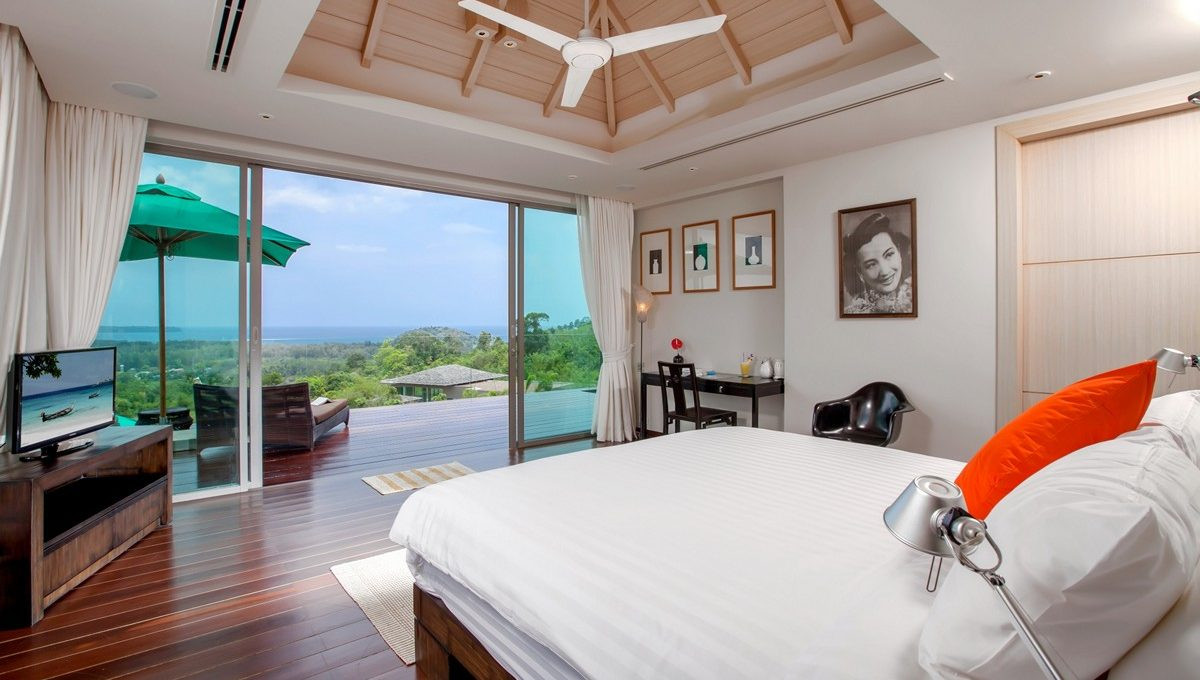 Propriété privée de 18 chambres avec vue sur mer à vendre à Layan, Phuket
