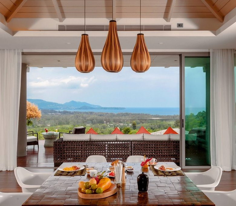 Propriété privée de 18 chambres avec vue sur mer à vendre à Layan, Phuket