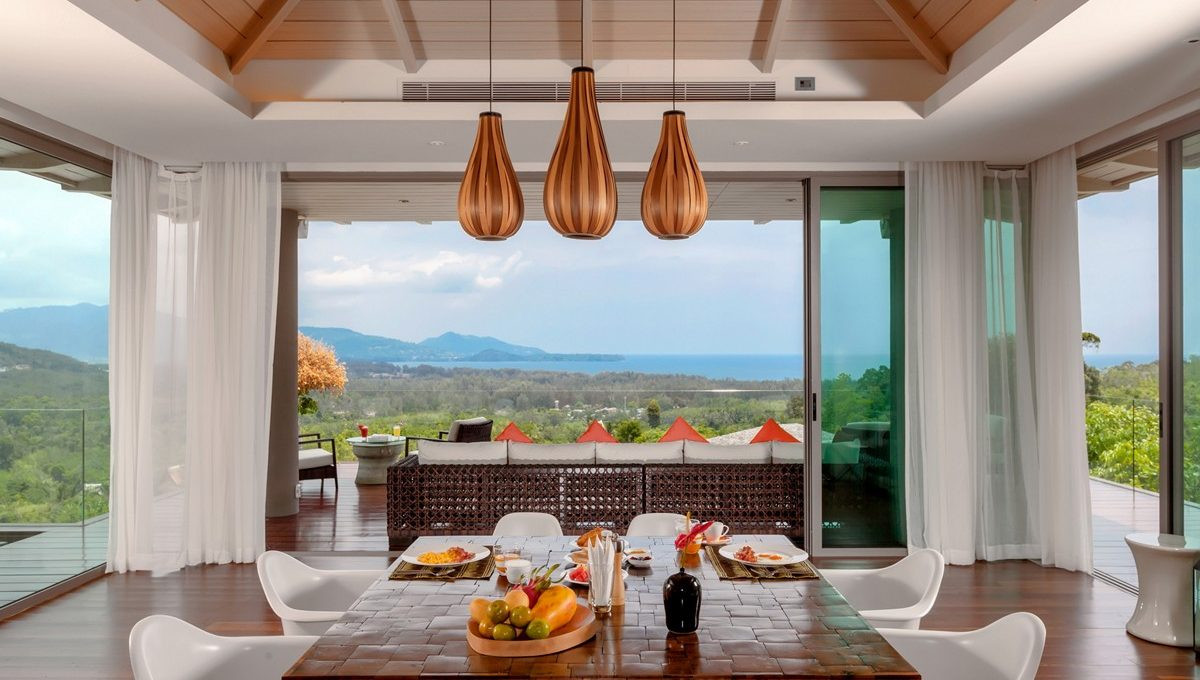 Propriété privée de 18 chambres avec vue sur mer à vendre à Layan, Phuket