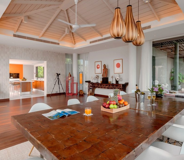 Propriété privée de 18 chambres avec vue sur mer à vendre à Layan, Phuket
