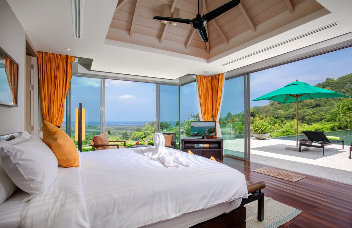 Propriété privée de 18 chambres avec vue sur mer à vendre à Layan, Phuket