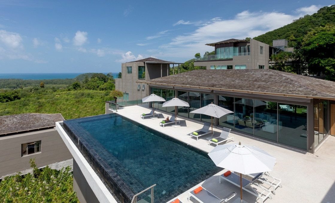 Propriété privée de 18 chambres avec vue sur mer à vendre à Layan, Phuket