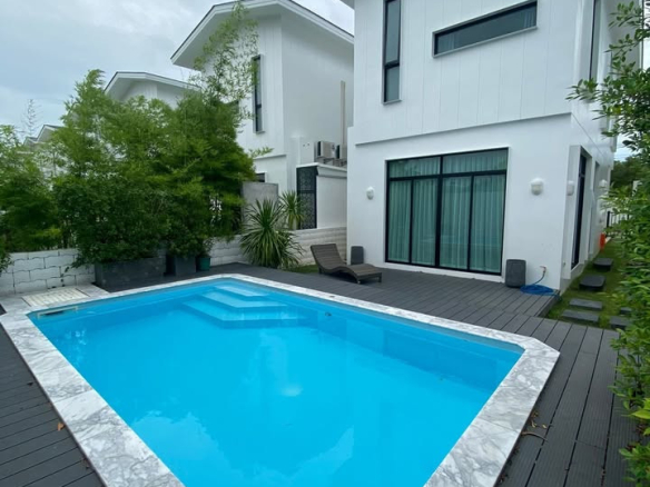 Villa avec piscine privée à louer à Chalong, Phuket, chez Mono Loft Villas Palai