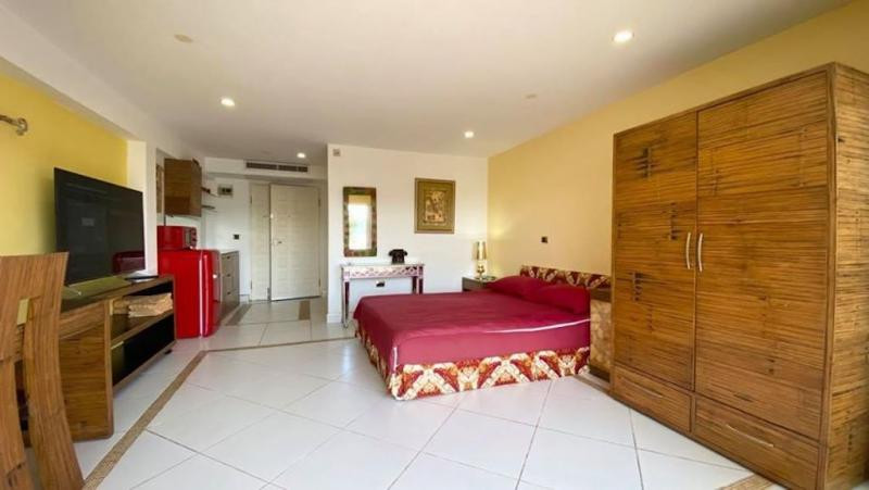 Studio avec vue sur mer et jardin privé à louer à Patong