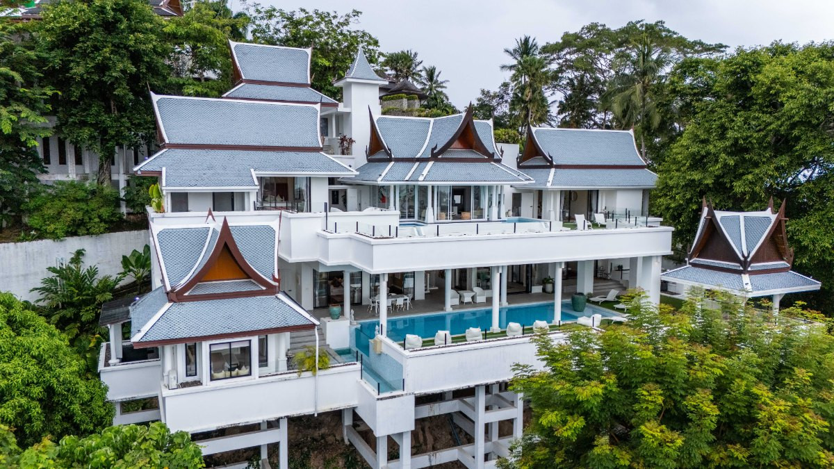 Villa de 5 chambres avec piscine et vue sur mer à vendre à Surin, Phuket
