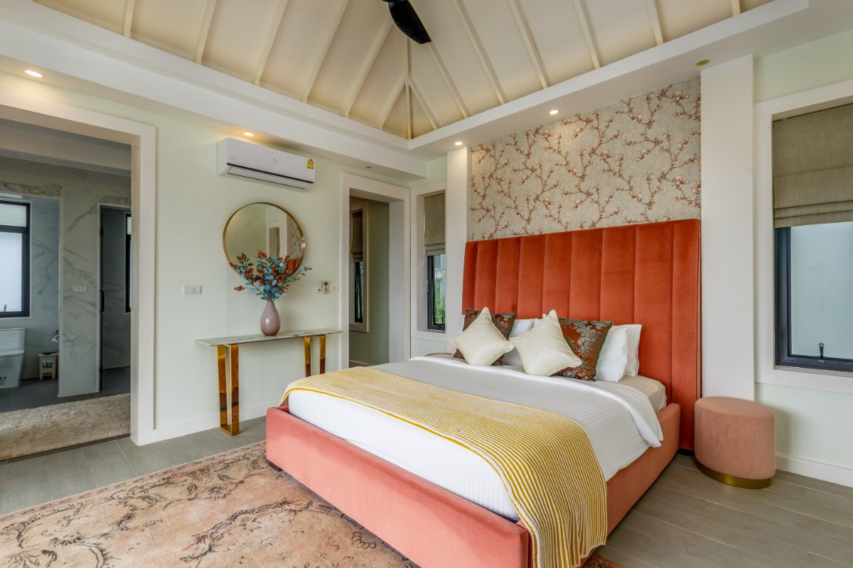 Villa de 5 chambres avec piscine et vue sur mer à vendre à Surin, Phuket