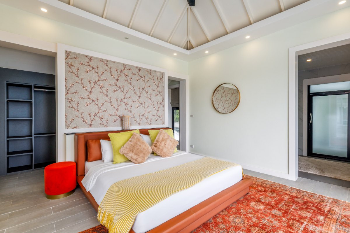 Villa de 5 chambres avec piscine et vue sur mer à vendre à Surin, Phuket