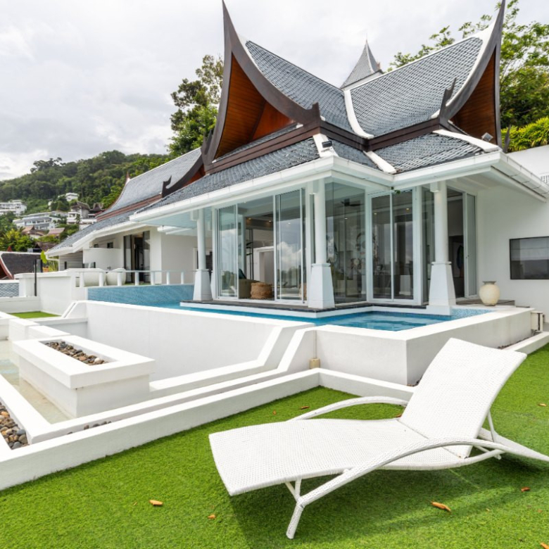Villa de 5 chambres avec piscine et vue sur mer à vendre à Surin, Phuket