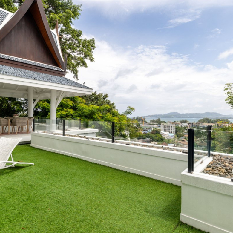 Villa de 5 chambres avec piscine et vue sur mer à vendre à Surin, Phuket