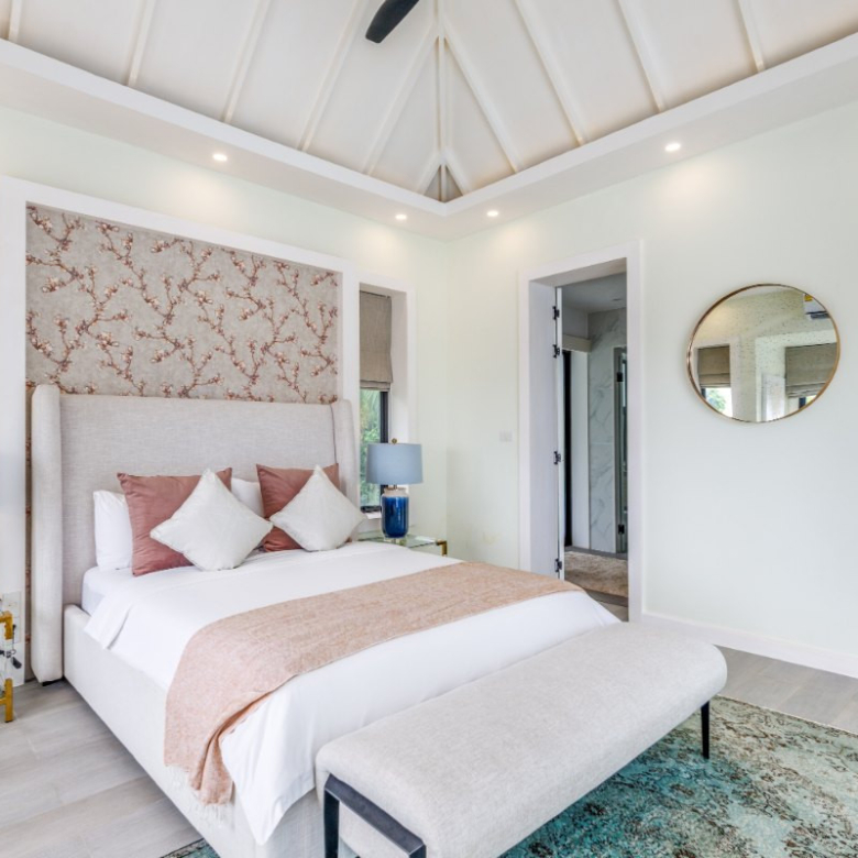Villa de 5 chambres avec piscine et vue sur mer à vendre à Surin, Phuket