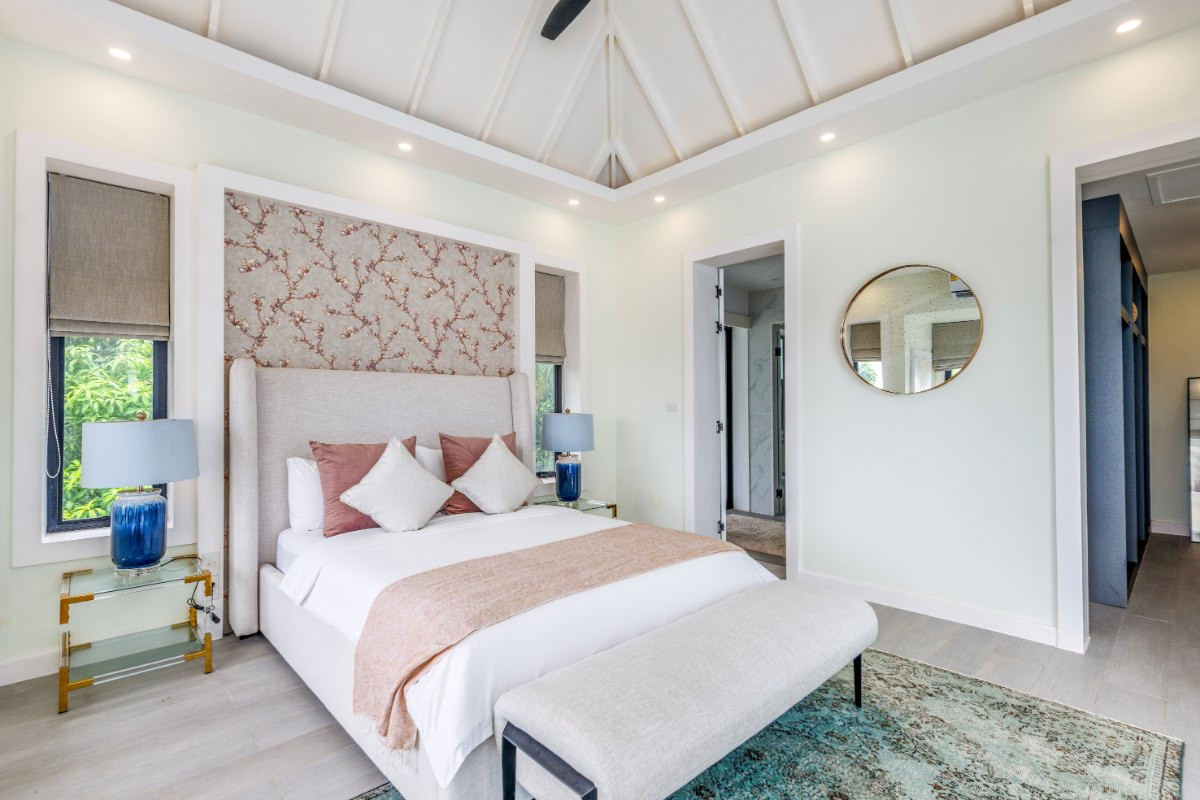 Villa de 5 chambres avec piscine et vue sur mer à vendre à Surin, Phuket