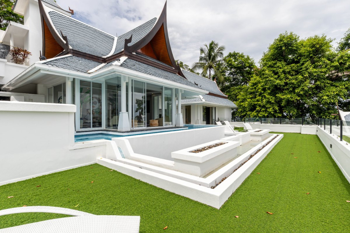 Villa de 5 chambres avec piscine et vue sur mer à vendre à Surin, Phuket