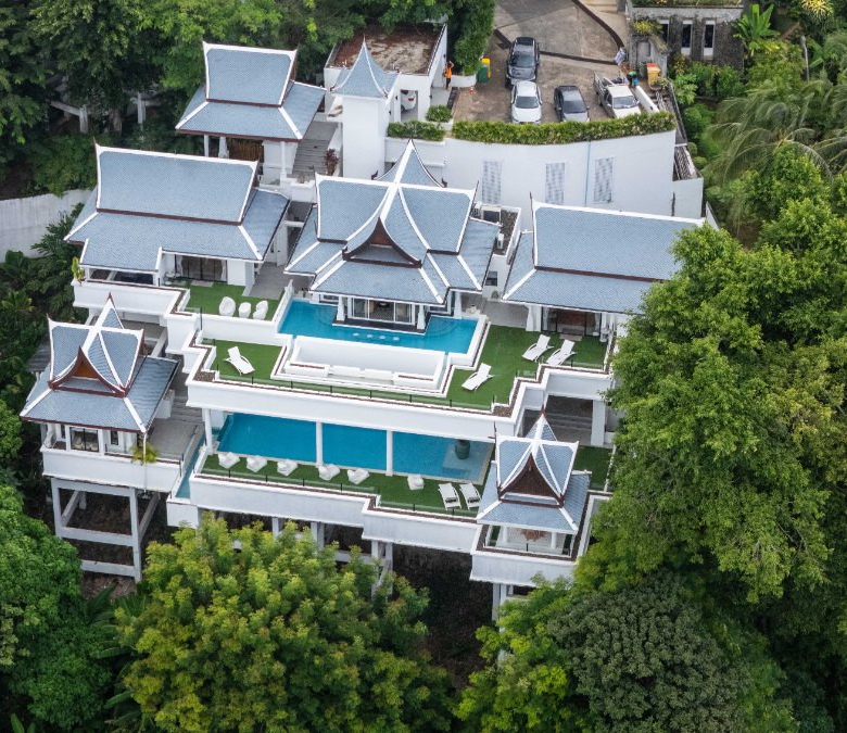 Villa de 5 chambres avec piscine et vue sur mer à vendre à Surin, Phuket