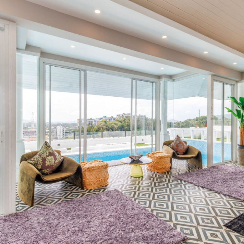 Villa de 5 chambres avec piscine et vue sur mer à vendre à Surin, Phuket