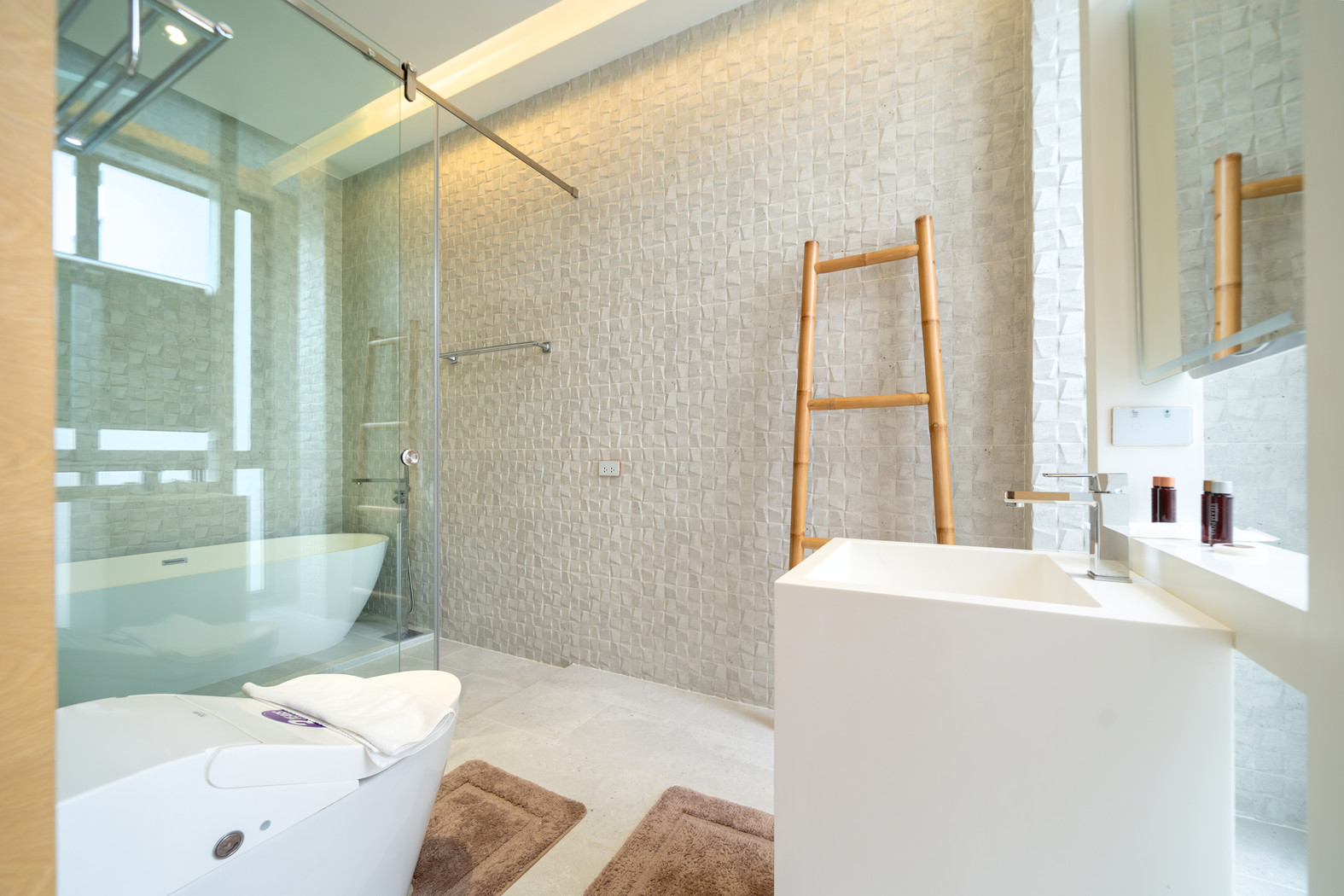 Villa de 3 chambres à vendre près de Bang Tao | The Residence Phuket