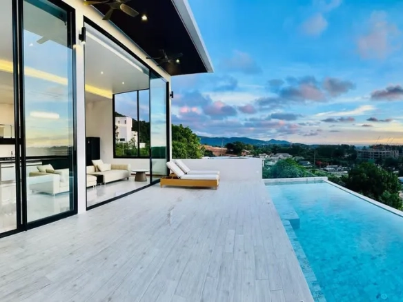 Villa de 5 chambres à louer à Layan, Phuket